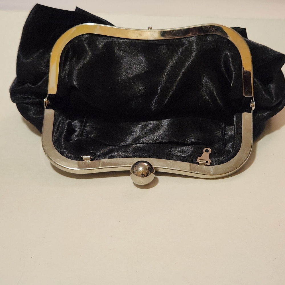 Black Bow Tie Purse - Picture 2 of 5